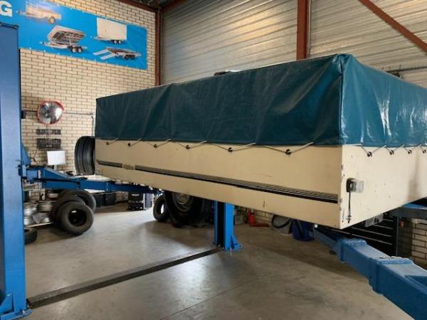 Vouwwagens Tentrailers & Caravans