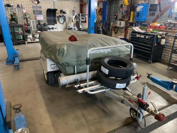 Vouwwagens Tentrailers & Caravans